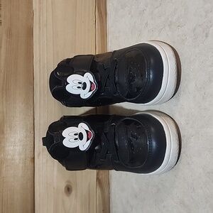 H & M Mickey Mouse kids shoes size 6.5 T